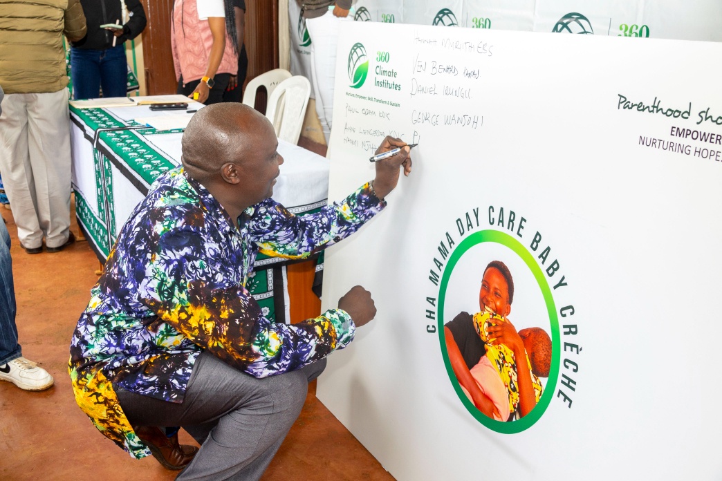 Another stamping moment recorded during the Cha Mama launch.
